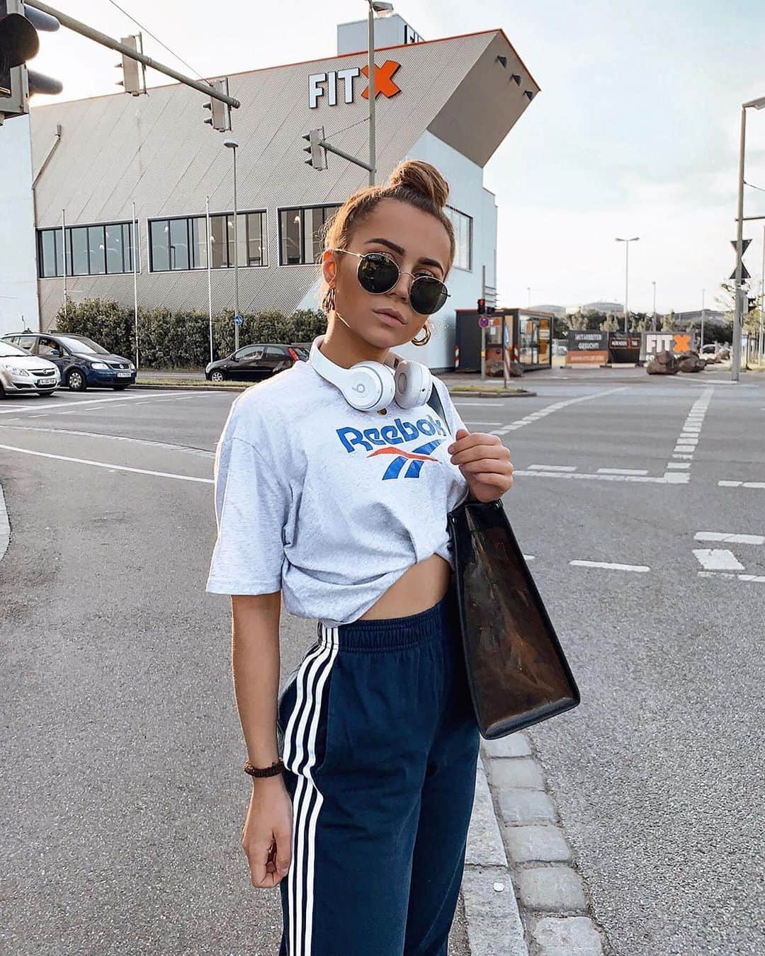 Angel™さんのインスタグラム写真 - (Angel™Instagram)「OOTD. Which outfit would you add to your shopping list? credit @anunanna #americanstyle #ootd #style #fashion #outfit #onlineshopping ❤️」6月11日 13時32分 - americanstyle