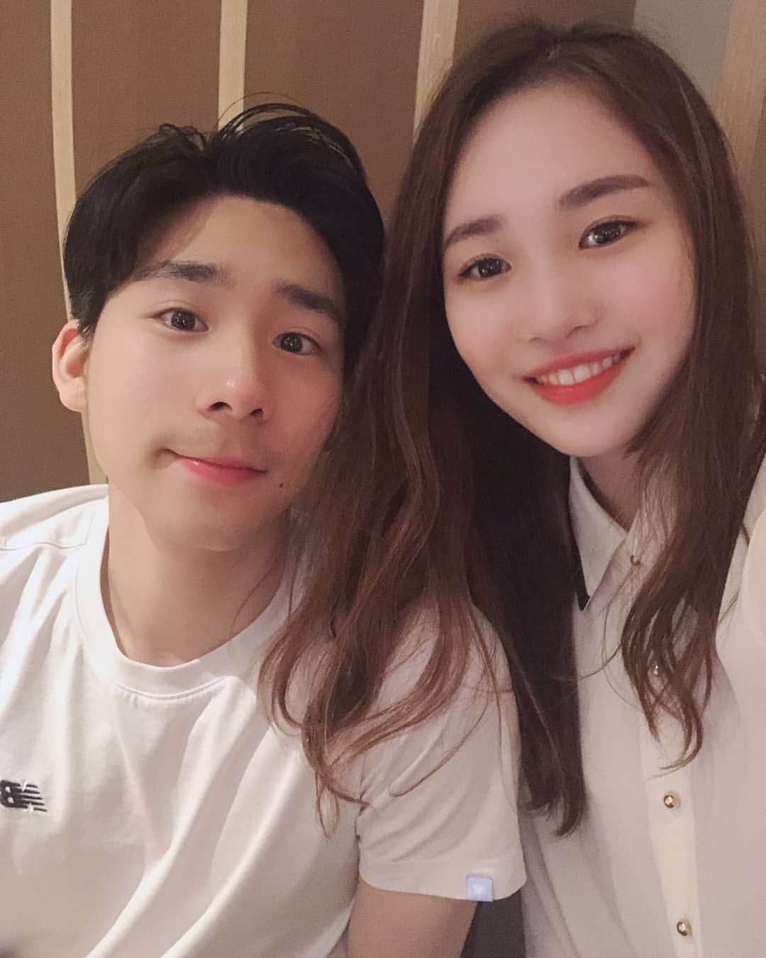 イ・ジュンヒョンのインスタグラム：「파이팅! 공연보러가께! 빠이염! 💪」