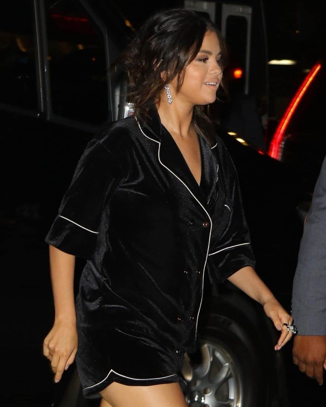 Just Jaredさんのインスタグラム写真 - (Just JaredInstagram)「@selenagomez wears a pajama-inspired look at the after-party for the premiere of her new movie @thedeaddontdie! #SelenaGomez #TheDeadDontDie Photos: Backgrid」6月11日 14時03分 - justjared