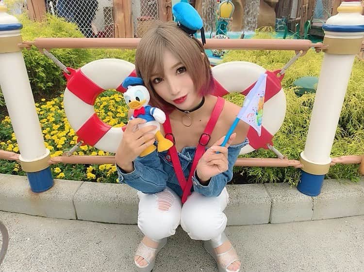 かえるちゃんさんのインスタグラム写真 - (かえるちゃんInstagram)「ぷくーーーーっ🥰💓💓 ❤︎ ❤︎ ❤︎ #ドナルド #ディズニーコーデ #東京 #japan #介護美容師 #撮影会モデル #ポートレート女子 #ポートレート撮影 #ポートレートしま専科 #被写体モデル #good_portraits_world #hueart_life #lovers_nippon_portrait #pasha_magagine #portrait_shot #写真好きな人と繋がりたい #お洒落さんと繋がりたい #角色扮演  #얼스타그램 #팔로우 #셀피 #コスプレイヤー #ギャル #派手髪 #cosplay  #cosplayer  #cosplay_style  #followme #instagood」6月11日 14時24分 - k.kaeru