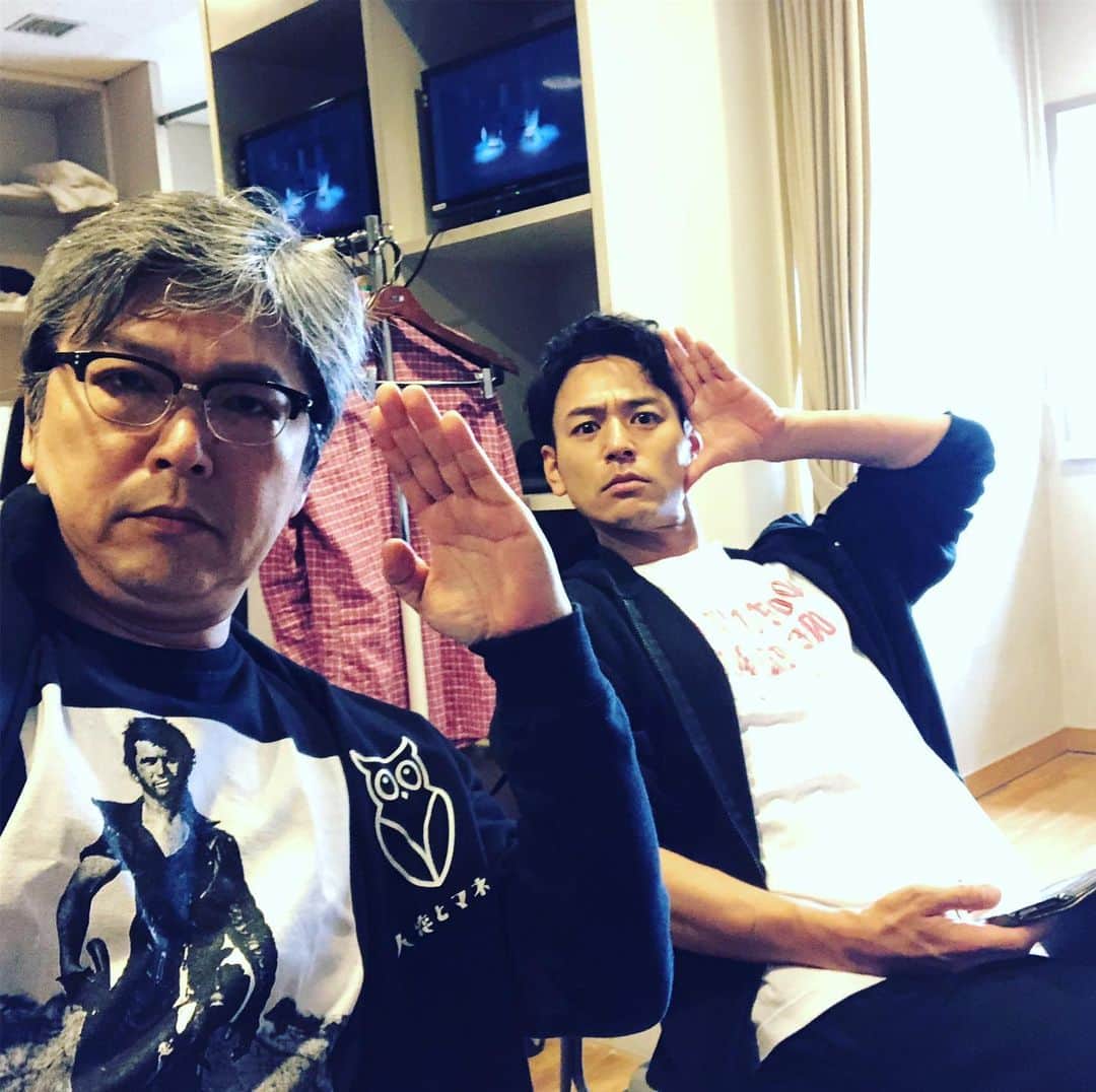 三上市朗のインスタグラム：「18:30開演なのにすでに楽屋に居る人達。 #キネマと恋人」