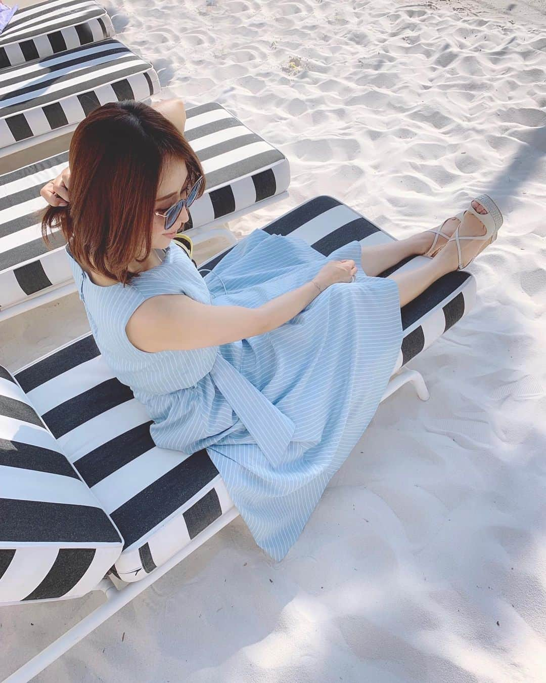 宮田綾子さんのインスタグラム写真 - (宮田綾子Instagram)「ハイヒールLOVERS Ayako⁑  ビーチな気分🏖  暑かったー笑  #sunglasses #maxmara #onepiece #fabulousangela #sandal #jimmychoo  ___________________★ ___________________﻿﻿﻿﻿ 7/7(日)インスタセミナー 男女 受付中  詳細は @ayako__miyata プロフィールURL よりご覧ください﻿﻿﻿﻿ ___________________★ __________________  #ハイヒールLOVERS #宮田綾子 #休日 #休日の過ごし方 #カフェ巡り #カフェ好き #テラス席 #砂浜カフェ #ビーチ #thebeach #横浜カフェ #夏コーデ #インスタ映えスポット #横浜」6月11日 14時53分 - ayako__miyata