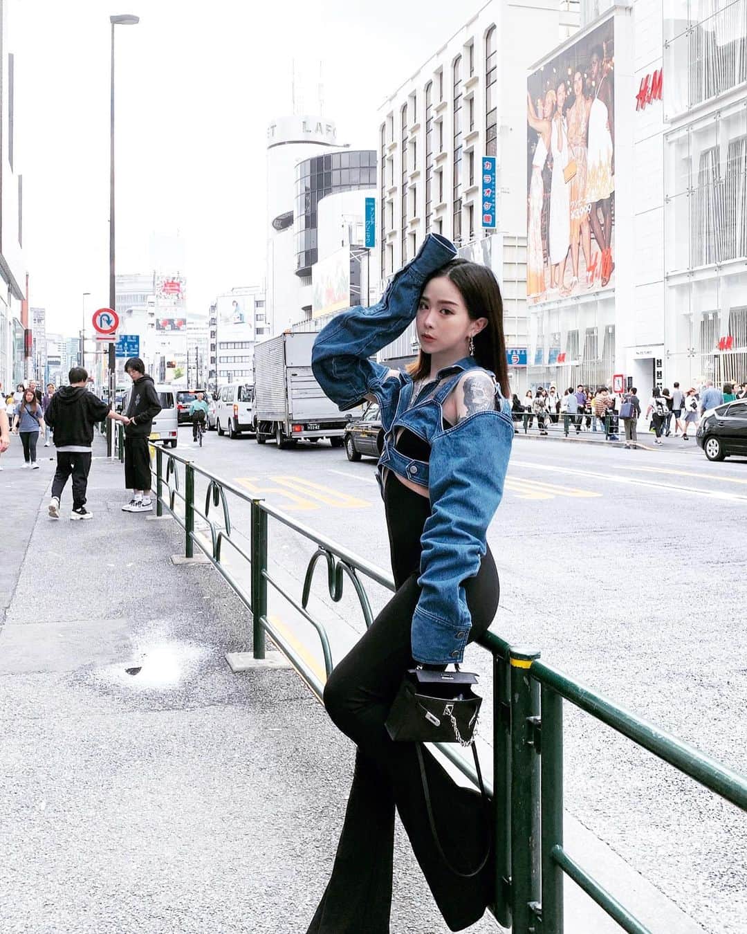 Abby Chenのインスタグラム：「Tokyo mood」
