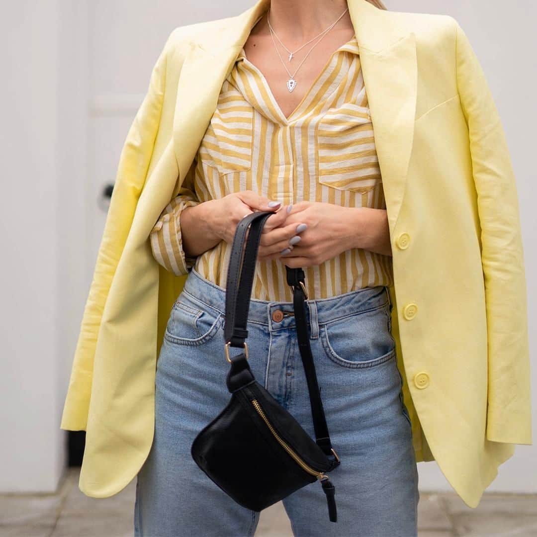 アクセサライズのインスタグラム：「Add a fresh festival feel to your look with a belt bag that's just as versatile as your style. 📷 @naaomiross 🔍 6899140300  Tap the link in the bio to shop now.  #Accessorize #Accessorizer」