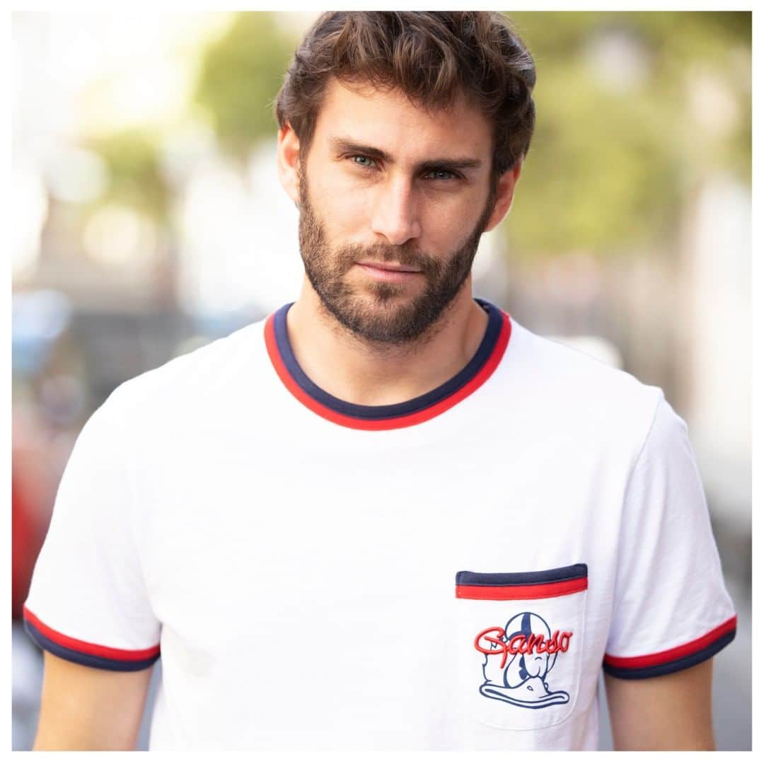 のインスタグラム：「@fernandoguallar wearing #DonaldxElGanso collection ¿Has visto nuestra colección? ¡Trasládate a @disneyspain con nosotros!」