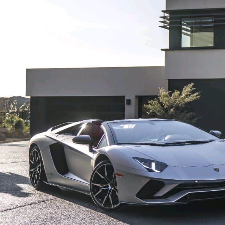 のインスタグラム：「Different shades of beauty: that’s what Lamborghini Aventador S Roadster can always give you.  #Lamborghini #AventadorSRoadster #DrivingBeauty」