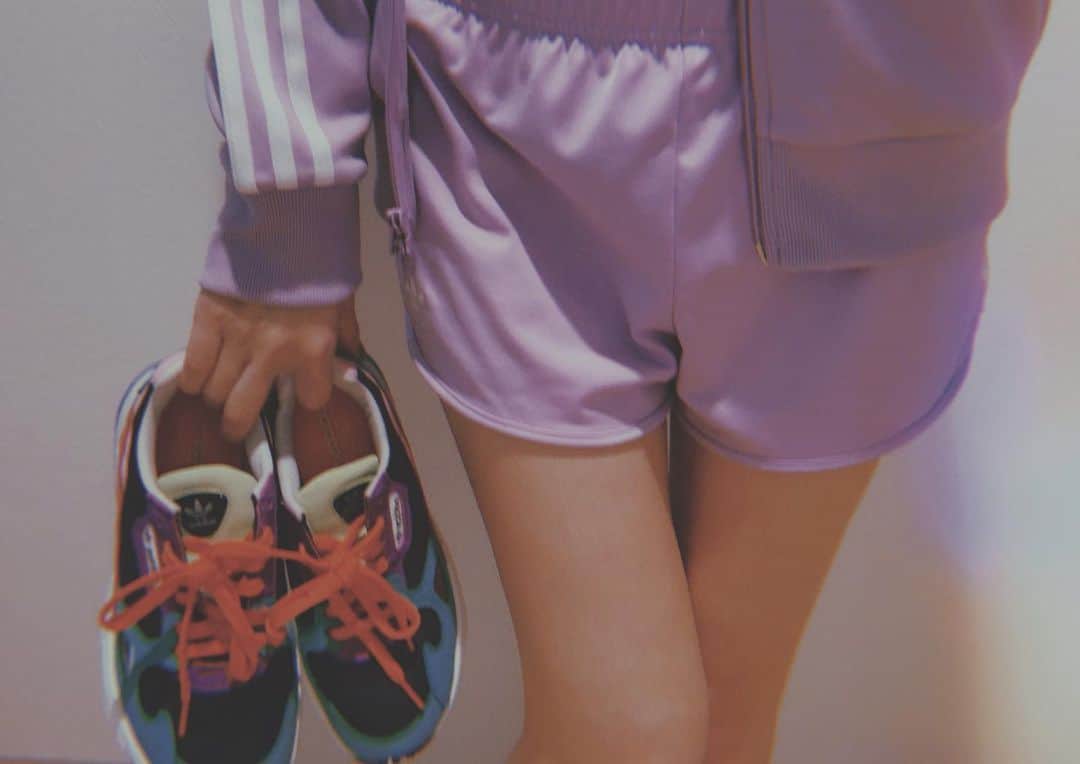 松井咲子さんのインスタグラム写真 - (松井咲子Instagram)「運動会、唯一の写真 . #adidas #sneaker #adidasfalcon」6月12日 1時07分 - sakiko___official