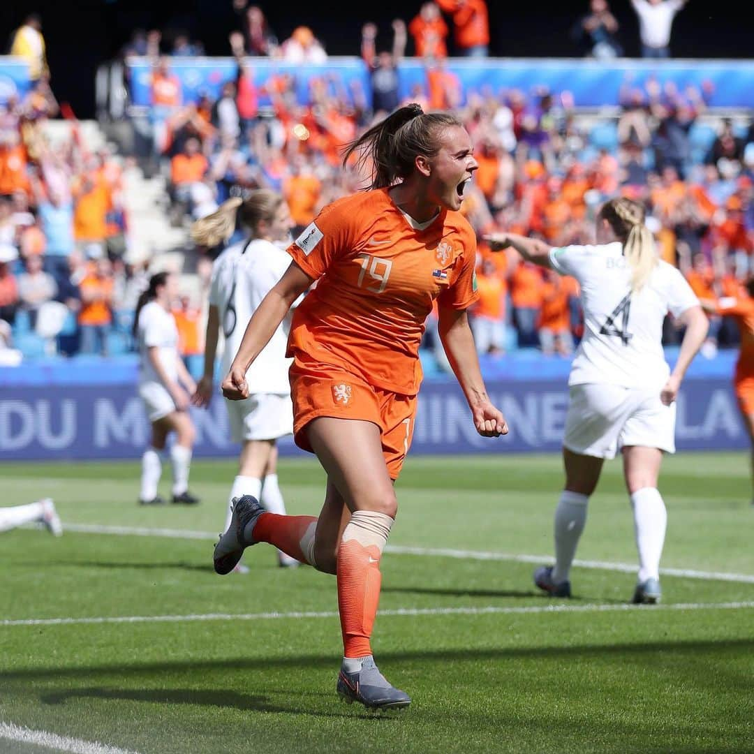 Arsenal Ladiesさんのインスタグラム写真 - (Arsenal LadiesInstagram)「🇳🇱 @JILLROORD WITH A LAST-GASP WINNER 😅 #ArsenalWomen #OranjeVrouwen」6月12日 1時15分 - arsenalwfc