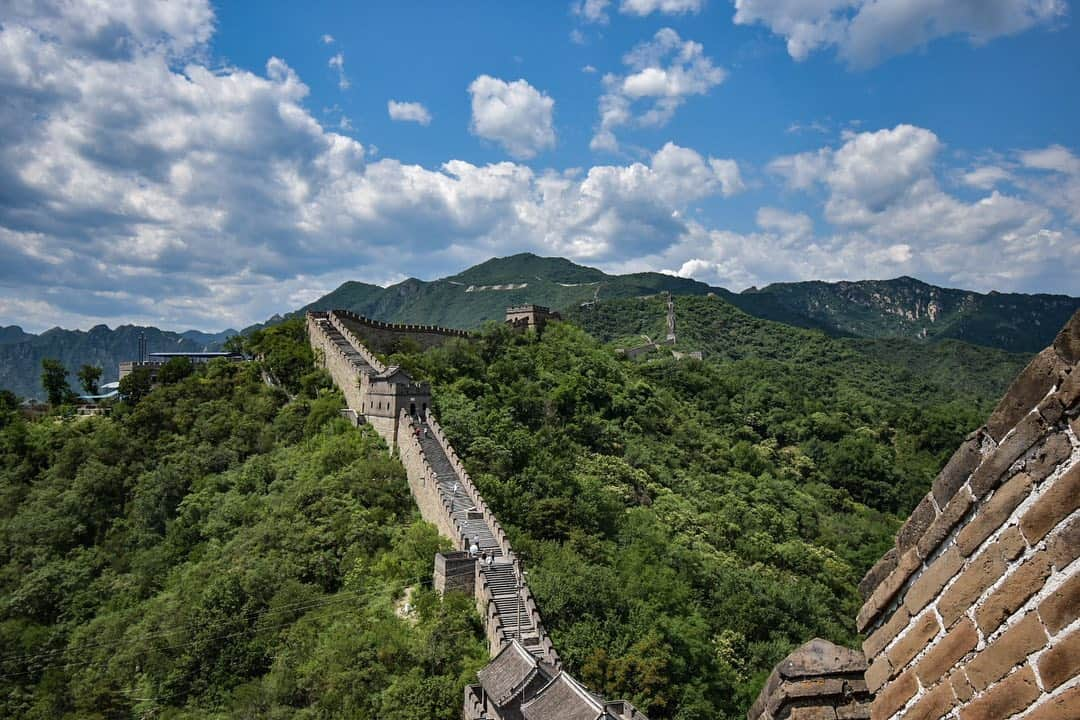 ムラデン・ペトリッチさんのインスタグラム写真 - (ムラデン・ペトリッチInstagram)「Great experience in China 🇨🇳 #qualitytime #holidays #china #greatwall #templeofheaven #forbiddencity #beijing #mutianyu #travel #travelphotography #asiatour #handstand #calisthenics」6月12日 1時36分 - mladenpetric