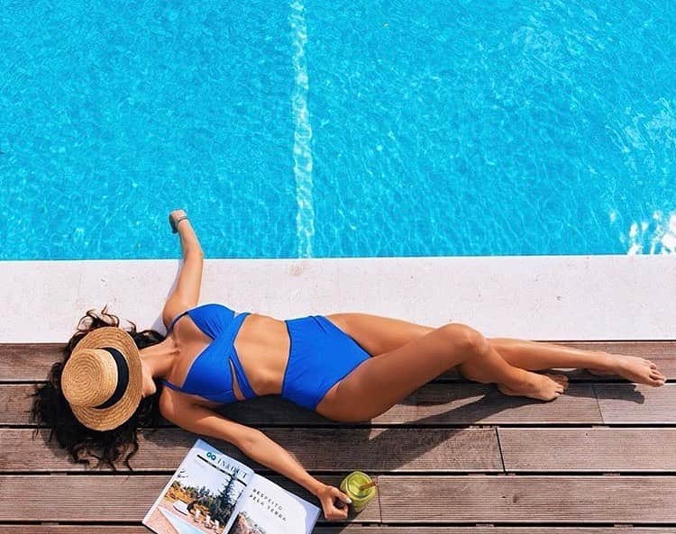CALZEDONIAさんのインスタグラム写真 - (CALZEDONIAInstagram)「Are you a pool addicted or a salty water girl? [Bikini Indonesia]  #calzedonia #italianBeachwear #Indoenesia  w/#LYCRAfiber」6月12日 1時29分 - calzedonia