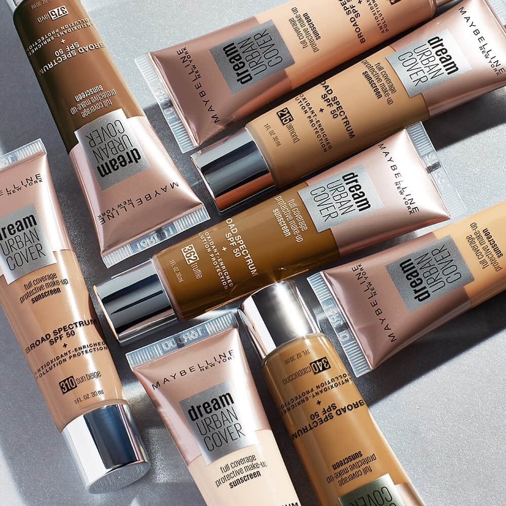 Maybelline New Yorkさんのインスタグラム写真 - (Maybelline New YorkInstagram)「Trust us, your skin will thank you when you use our NEW #dreamurbancover foundation! 🖤 Broad spectrum SPF 50 helps shield and protect the skin from UVA and UVB rays and leaves you with a lightweight, breathable finish, perfect for the summer! 😍 Tag a friend that needs this in their life!」6月12日 1時45分 - maybelline