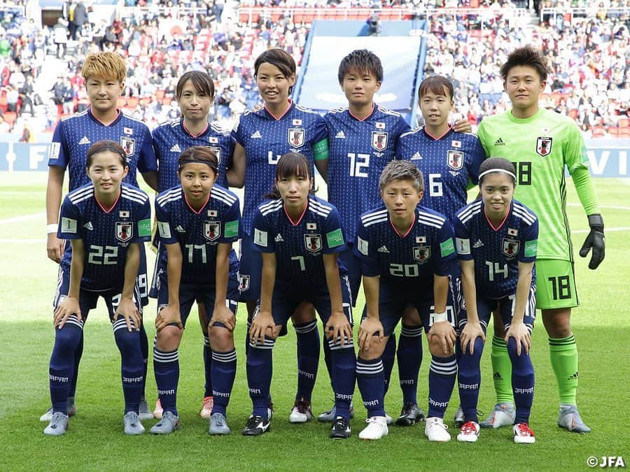横山久美さんのインスタグラム写真 - (横山久美Instagram)「昨日は応援ありがとうございました 切り替えてまた頑張ります 次も応援よろしくお願いします!! #FIFAWWC  #なでしこジャパン」6月12日 1時39分 - yoko10_official