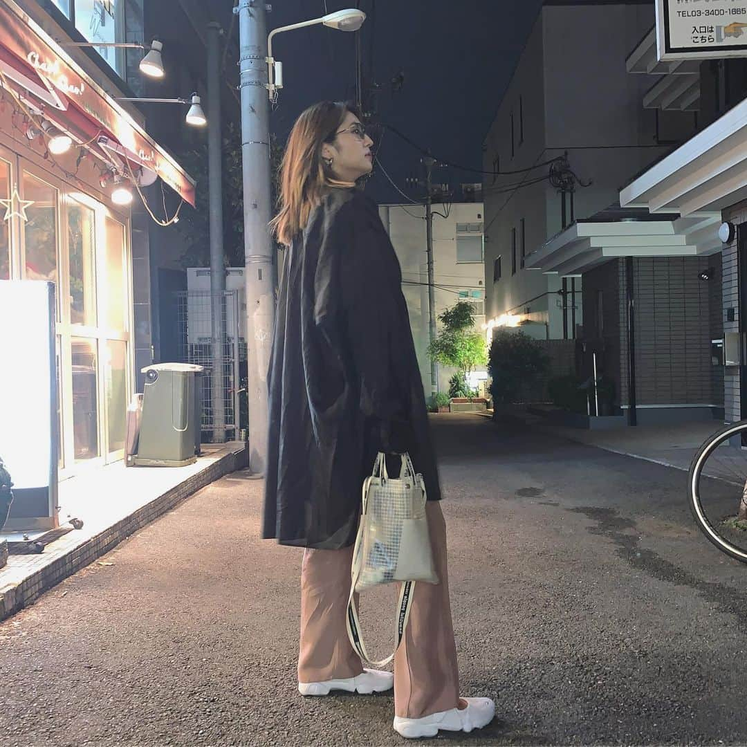 有末麻祐子さんのインスタグラム写真 - (有末麻祐子Instagram)「ブランドはタグつけました！  一生着れそうな @maisonmargiela のシャツは オールシーズン行けそうだしお気に入り✨ #麻祐子服」6月12日 1時48分 - mayukoarisue