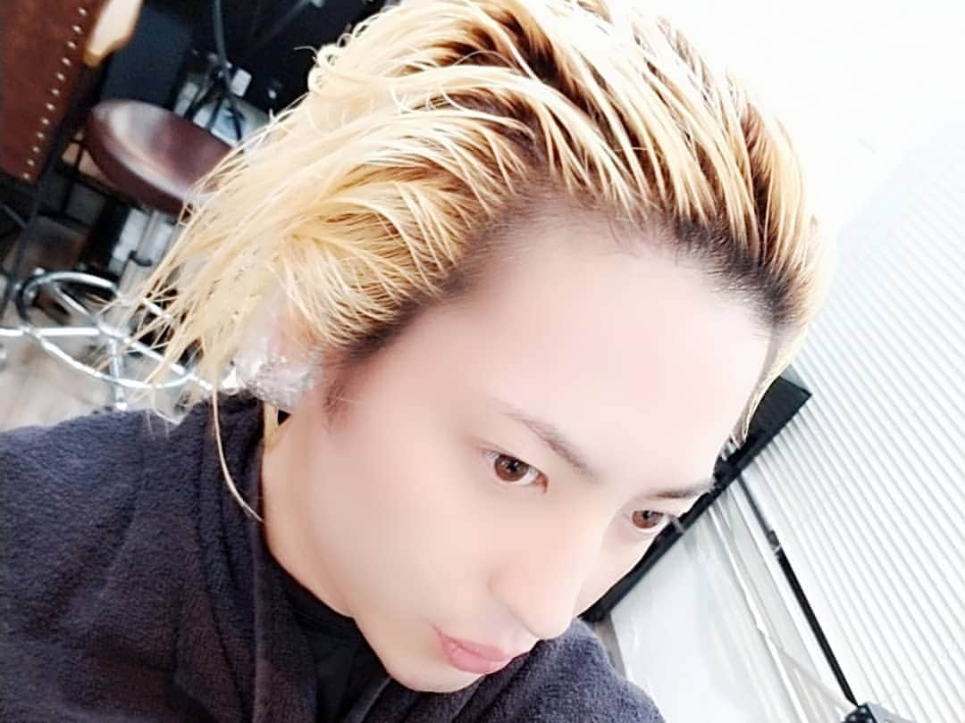 斉藤秀翼さんのインスタグラム写真 - (斉藤秀翼Instagram)「#color #hair #fine #カラー #ヘア #ヘアカラー #フィーネ #Salon #サロン #原宿 #美容室 #美容 #染 #外ハネ #new」6月11日 17時30分 - syuusuke.s