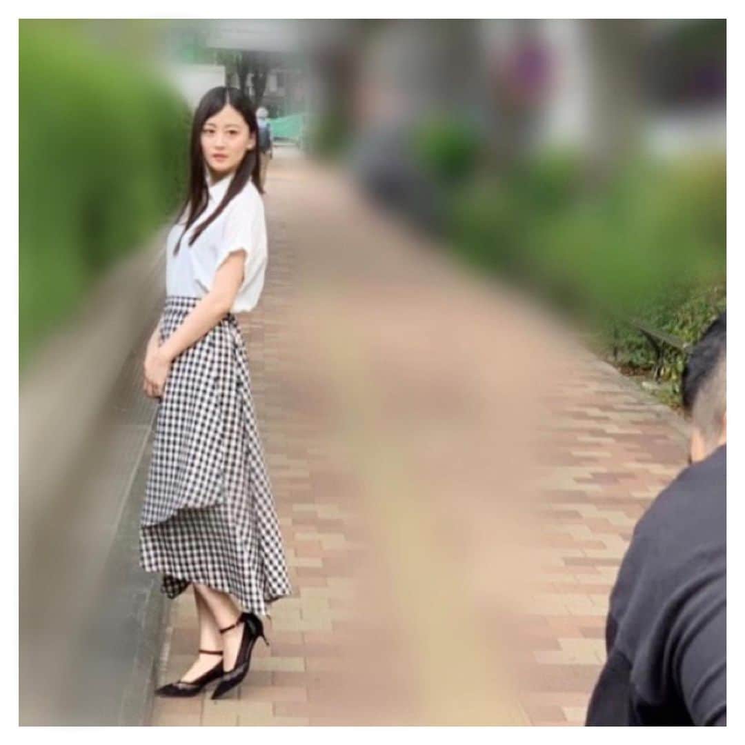 上西恵さんのインスタグラム写真 - (上西恵Instagram)「この間、宣材写真撮影したよ☺️☺️ ⠀ そして、今日は打ち合わせしてきました☺️ ⠀ 私が好きそうな、ちょっぴり懐かしい歌教えてください🥺 ⠀ #skirt #sandal @rurume_official」6月11日 17時52分 - jonishi_kei