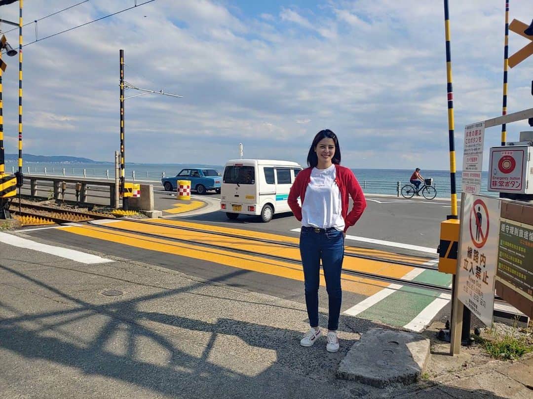 藤井美菜さんのインスタグラム写真 - (藤井美菜Instagram)「. YouTubeにも動画が上がっていますが、先日鎌倉に遊びに行ってきました。小旅行という感じで、いつ行っても楽しい鎌倉😆 YouTube에 새로운 영상이 올라가고있습니다. 이건 지난번에 카마쿠라에 갔을때 사진인데요. 카마쿠라는 일본인인 저도 당일치기 여행 갔던 기분이 될수있어서 언제 가도 신납니다😆 #鎌倉#小旅行#スラムダンク#江ノ電#江ノ島#카마쿠라#당일치기여행#일본#일본여행#슬램덩크#에노시마#slamdunk」6月11日 17時50分 - fujii_mina_0715