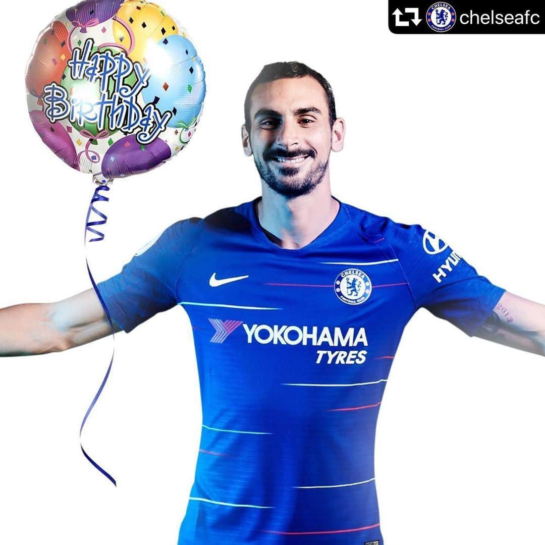 プレミアリーグさんのインスタグラム写真 - (プレミアリーグInstagram)「#repost @chelseafc ・・・ Happy birthday @Zappacosta! 🎈😁 #CFC #Chelsea」6月11日 18時01分 - premierleague