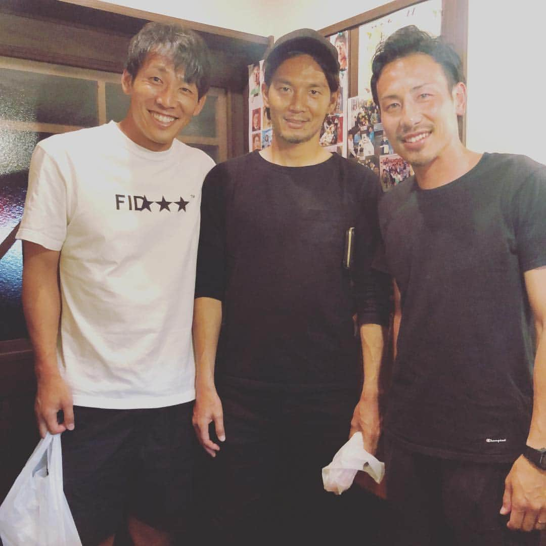 金山隼樹さんのインスタグラム写真 - (金山隼樹Instagram)「前節は古巣長崎戦！ 色んな思い出がある場所。 6年も経てばいろんな物が変わるけど、スタジアムに行けば変わらないサポーターの方々、おかえりって言葉が凄く嬉しかった！ みんなに沢山エネルギーを貰ったのでまた頑張ります！ #ファジアーノ岡山 #Vファーレン長崎」6月11日 18時23分 - junki_13_kanayama