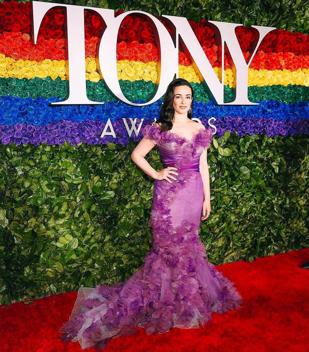 Marchesaさんのインスタグラム写真 - (MarchesaInstagram)「Best Actress Nominee, Laura Donnelly lights up the red carpet at the 2019 Tony Awards in Custom Marchesa. Styled by @zadriansmith. #marchesa #tonyawards #lauradonnelly」6月11日 18時23分 - marchesafashion