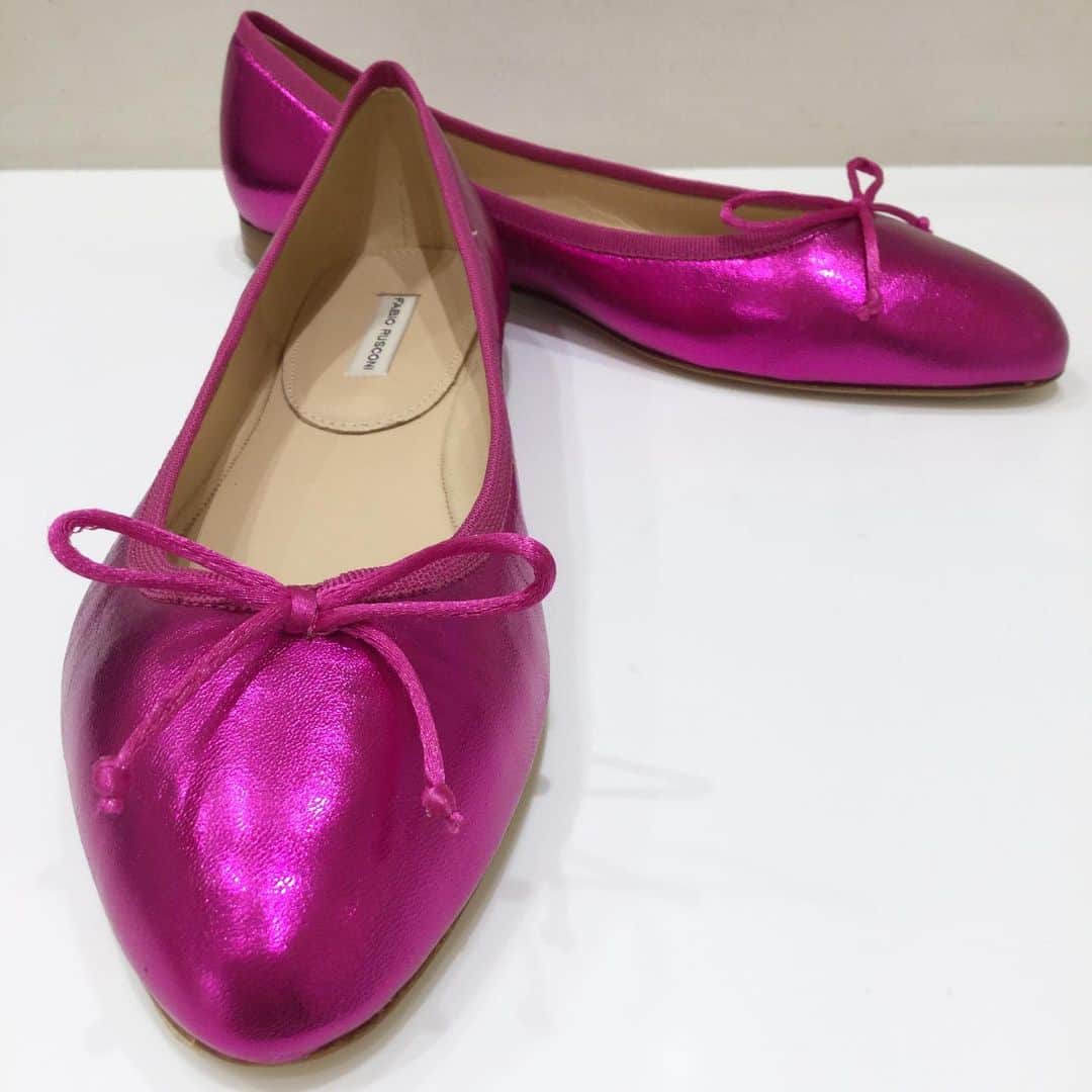 ファビオ ルスコーニさんのインスタグラム写真 - (ファビオ ルスコーニInstagram)「✨Pickup✨ . Model:3403 Color:FUXIA Price:¥26,000＋tax  #fabiorusconi#19ss#shoes#balett#balettshoes#shiny#shinyshoes#metallic#pink#metallicpink#lumine#yurakucyo #ファビオルスコーニ#シューズ#バレエ#バレエシューズ#メタリック#シャイニー#ピンク#メタリックピンク#ルミネ#有楽町#ルミネ有楽町」6月11日 18時35分 - fabiorusconi_japan