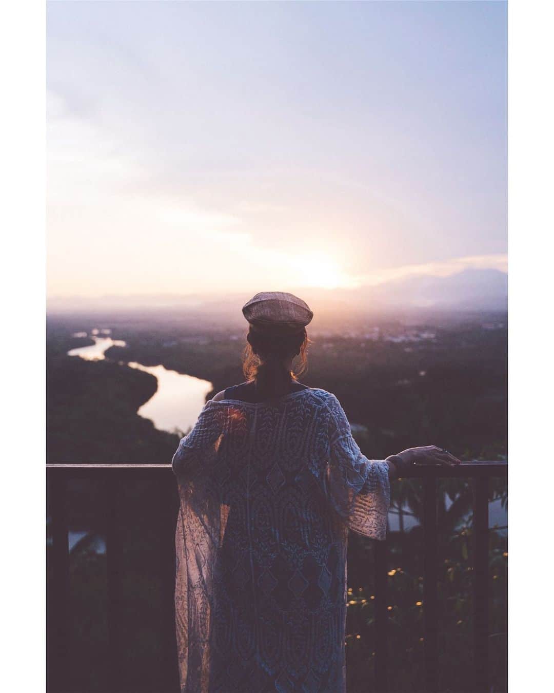 GENTAさんのインスタグラム写真 - (GENTAInstagram)「at daybreak あまりに美しい夜明けだった。 ㅤ #マレーシア #ボルネオ島 #サバ州 #コタキナバル #sabahtourismjpn #sabahtourism  #shangrilarasaria」6月11日 19時04分 - gnta