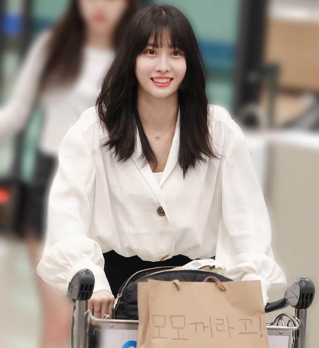 モモさんのインスタグラム写真 - (モモInstagram)「♡ [Fantaken] 190609 - Incheon Airport back from Japan -  #MOMO #트와이스 #모모 #平井もも #もも #TWICE © starlight」6月11日 19時12分 - momojype