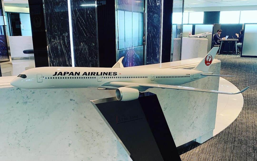 猶本光さんのインスタグラム写真 - (猶本光Instagram)「JALさんへ昨シーズンのご報告に行ってきました。 いつも快適な空の旅をありがとうございます✈️ #JAL#マイレージバンク」6月11日 19時43分 - naomoto6hikaru