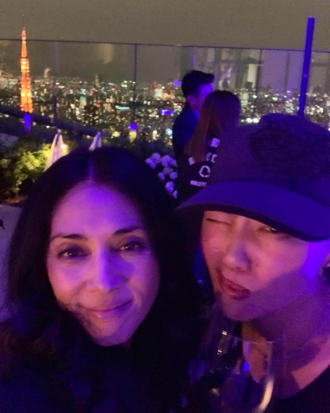 Monday満ちるさんのインスタグラム写真 - (Monday満ちるInstagram)「Before I consider her my manager, she is my friend — love me some @miss246 ! Stirring up trouble at #toranomonhills」6月11日 20時05分 - mondaymichiru