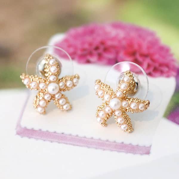 のインスタグラム：「大人気のアクセサリー再入荷しました♡♡♡ SOLD OUTのアイテムもありますがいろいろ入荷していますので是非 @perlebyspara をチェックしてみてくださいね！  #SPARA#スパラ#PERLEbySPARA #アクセサリー#ピアス#イヤリング#パールピアス」