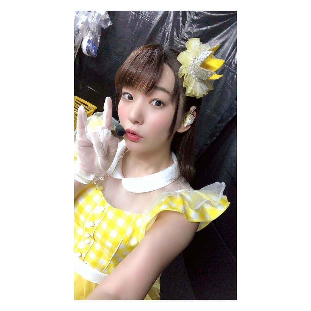 高槻かなこさんのインスタグラム写真 - (高槻かなこInstagram)「. Aqours 5thLIVEの衣装ちゃん！ OPの僕道は、おなじみになってきた花丸三つ編みスタイル🙆🏻‍♀️💛 いつもと違って三つ編みを後ろの方に流してるのがポイントです！ . . 1年生はハジマリロード、Aqours全員でHop? Stop? Nonstop!を踊った衣装はライブオリジナル💛 王冠がついててプリンセス系アイドル👸👑 . . あとバタバタしてあんまり写真撮れなかった衣装もあるから、またいつか着れますように✨✨ . . #lovelive #Aqours  #Aqours5thLIVE #衣装 #スクールアイドル」6月11日 20時06分 - kanako.tktk