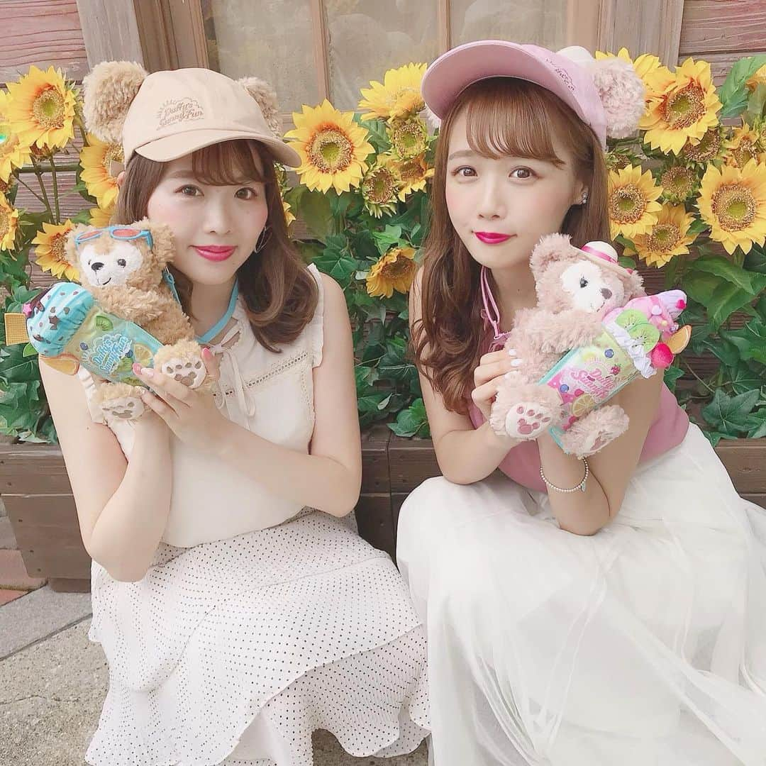 SHIHORINさんのインスタグラム写真 - (SHIHORINInstagram)「🧸🍧🌈🌻🍉﻿﻿﻿ ﻿ ﻿﻿﻿ ﻿ ダッフィー🐻🚢×シェリーメイ🐻🎀﻿ ﻿﻿﻿ ﻿﻿このパスケース本当に可愛すぎるよね🥺🍨💕﻿ ﻿ ﻿ #shihorin__disney #disney #disneysea #tokyodisneysea #duffyandfriends #duffy #shelliemay #duffyssunnyfun #disneybound #disneycode #duffycode #shelliemaycode #toccocloset #plumemignon #ディズニー #ディズニーシー #東京ディズニーシー #東京ディズニーリゾート #ダッフィー #シェリーメイ #ダッフィーコーデ #シェリーメイコーデ #ダッフィーバウンド #シェリーメイバウンド #ダッフィーフレンズ #ダッフィーのサニーファン#ひまわり」6月11日 20時17分 - shihoriiin49