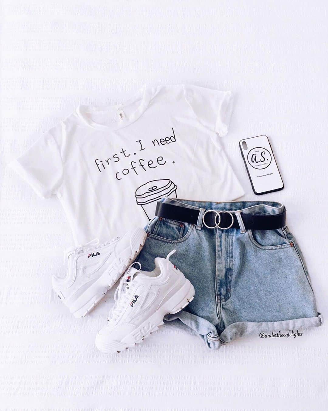 Angel™さんのインスタグラム写真 - (Angel™Instagram)「“First. I need coffee.” Or “COFFEE SAVES LIVES” credit @underthecafelights 👇🏻comment if you love coffee👇🏻 #americanstyle #coffee #fashion #style #top #shopping」6月11日 20時24分 - americanstyle