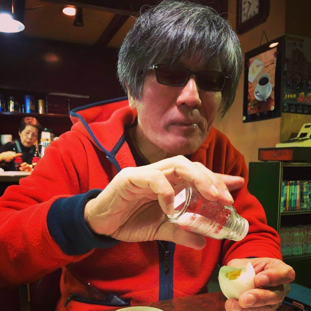 山川のりをのインスタグラム：「急な話っすが、6月25日に那覇のスモークにて山川のりをライブあります。21時/21時30分、投げ銭です。お近くの方々会いにきてくださいませ。その他たくさんライブ決まってます。詳しくはguitarpanda.netのライブスケジュールで調べてくださいませ。では、また会う日まで！」