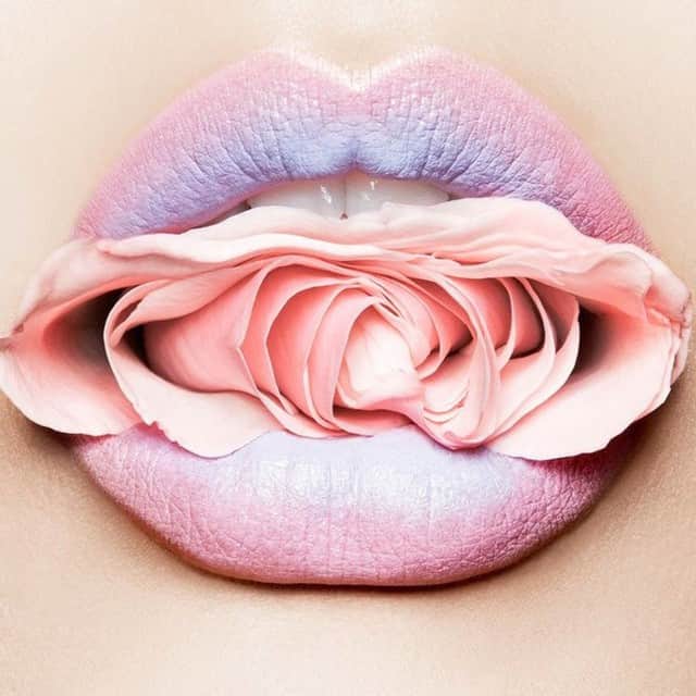 のインスタグラム：「Speak softly. Pink is our favorite color! We're always looking for new shades and combinations...and isn't this gorgeous? The Alice & Trixie brand is 22 years old, and we're proud to say pink has been a part of every collection. If you are looking for feminine style - designed and crafted with love in NYC - shop Alice & Trixie!⠀⠀⠀⠀⠀⠀⠀⠀⠀ .⠀⠀⠀⠀⠀⠀⠀⠀⠀ .⠀⠀⠀⠀⠀⠀⠀⠀⠀ .⠀⠀⠀⠀⠀⠀⠀⠀⠀ .⠀⠀⠀⠀⠀⠀⠀⠀⠀ .⠀⠀⠀⠀⠀⠀⠀⠀⠀ .⠀⠀⠀⠀⠀⠀⠀⠀⠀ .⠀⠀⠀⠀⠀⠀⠀⠀⠀ .⠀⠀⠀⠀⠀⠀⠀⠀⠀ . ⠀⠀⠀⠀⠀⠀⠀⠀⠀ #thinkpink #pinkroses #pinkaesthetic #pinklove #pinkvibes #powerofpink #flowerstagram #photooftheday #pink #pinkisgood @pinkismycolor #pinkislife #pinkisthenewblack #visualart #artlovers #creative #style #artphotography #pinklip #pinklipstick #pinklipgloss #pinklovers #cosmetics #photoart #beautyphotography #beautyphotography #beautyaddict」