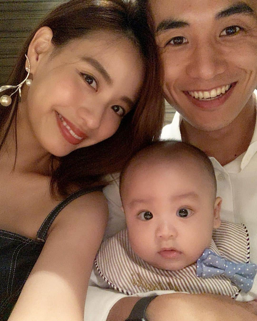 小西翼さんのインスタグラム写真 - (小西翼Instagram)「. 5ヶ月👶🏻 早いなぁ〜。 最近は顔芸だけでも めっちゃ笑ってくれる！笑 おもちゃもしばらく持って 降って遊ぶようになった🧸 髪の毛もちょーっとだけ 濃くなった！ キウイ頭がかわいい。🥝笑 . 今日から離乳食始めました！ 美味しそうにパクパク 食べてて安心！✨ . 早く一緒にご飯が食べれる ようになりたいなぁ🤤🧡 . #5ヶ月#baby#mama」6月11日 21時14分 - tucha_k