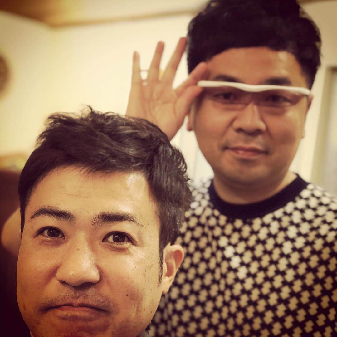 杉本知香さんのインスタグラム写真 - (杉本知香Instagram)「芸人連鎖✂️ 阿部ちゃんの次男太助と江崎くんが フォレストデビューしました😆  #中目黒美容室 #パンクブーブー黒瀬#パンクブーブー #セブンbyセブン宮平 #セブンbyセブン #ゆったり感江崎 #ゆったり感 #たかくら引越センター  #アップダウン阿部#アップダウン」6月11日 21時21分 - sugimotoc