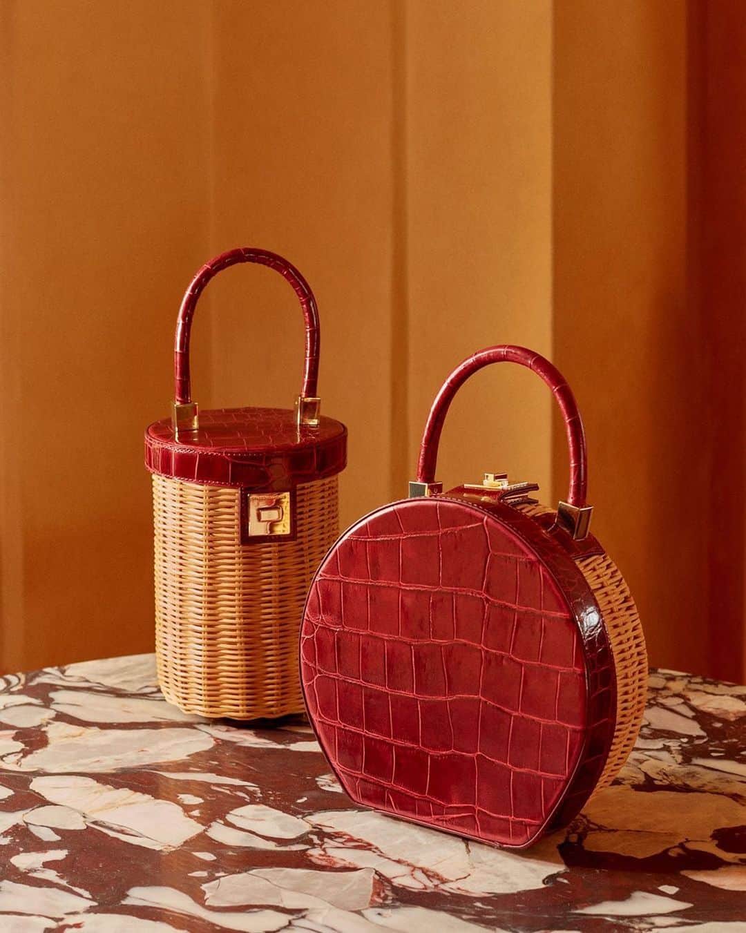 MATCHESFASHION.COMさんのインスタグラム写真 - (MATCHESFASHION.COMInstagram)「Luxe details and classic shapes make @sparrowsweave’s signature woven bags a must for glamorous getaways. Visit the link in bio for more elegant vacation pieces. 📸@trishaward」6月11日 21時31分 - matches