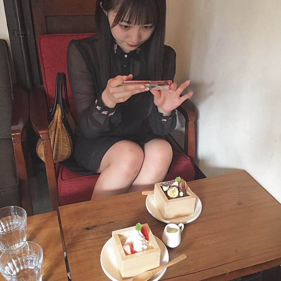 山本彩加さんのインスタグラム写真 - (山本彩加Instagram)「・ 最近ハマってるcafe巡り☕💭💕 ・ これはお豆腐ティラミス‪⸜❤︎⸝‬ ・ とても美味しいのにヘルシー🥰 だからダイエット中の方も是非！！笑 ・ ・ ・ もっともっと色んなCAFE 見つけたい❤︎ 穴場見つけるからまってて😋❤️ ・ ・ #カフェ #カフェ巡り #cafe #中崎町カフェ #豆腐スイーツ #豆腐ティラミス #ティラミス」6月11日 21時31分 - ayaka48_yanyan