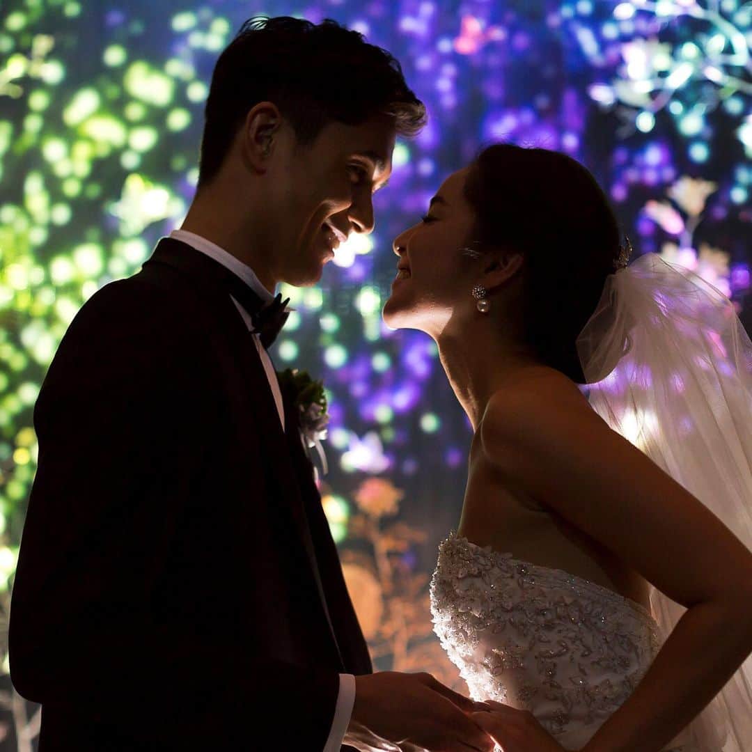 Shangri-La Hotel, Tokyoさんのインスタグラム写真 - (Shangri-La Hotel, TokyoInstagram)「プロポーズされた方は結婚式のご準備が始まる前に、シャングリ・ラ ホテル 東京のウェディングフェアにご参加しませんか？当館の結婚式は“ヘブンリーウェディング”がコンセプト。フェアでは、自然光が差し込むチャペルや皇居と東京駅を一望できるクラシカルで重厚なボールルームなどの会場をご案内させていただきます。また、試食会付きのフェアも毎月開催しております。今月は16日です。ぜひ“ヘブンリーウェディング”をご体験ください。 @shangrilatokyo_heavenlywedding  お問合せ： 03-6739-7885 https://www.heavenlyweddings.co.jp/fairs/ ⠀⠀⠀⠀⠀⠀⠀ Would you like to attend the Shangri-La Hotel Tokyo Wedding Fair before your wedding preparation begin? Our concept is "Heavenly Wedding" and at the fair, we will guide you through our venue including the chapel filled with natural light. Our classical ballroom that overlooks Tokyo Imperial Palace and Tokyo Station. We hold a fair with a tasting party of our wedding food every month. This month it will be held on the 16th. Come and experience your dream "Heavenly Wedding" Tel: 03-6739-7885 https://www.heavenlyweddings.co.jp/fairs/ @shangrilatokyo_heavenlywedding ⠀⠀⠀⠀⠀⠀⠀ ___________________ #シャングリラ東京 #東京 #銀座 #丸の内 #東京ホテル #ラクジュアリーホテル #シャングリラ花嫁 #ウェディングフェア #ホテルウェディング #ホテル挙式 #花嫁 #ブライダル #shangrila #shangrilatokyo #Tokyo #Marunouchi #Ginza #LuxuryHotel #TokyoHotel #tokyowedding #japanwedding #weddingfair #Shangrila_Wedding_Story」6月11日 21時26分 - shangrila_tokyo