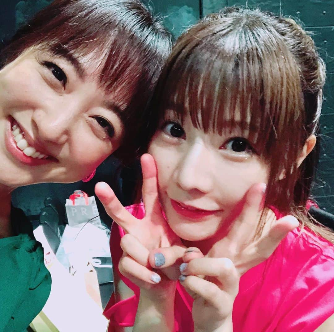 川田裕美さんのインスタグラム写真 - (川田裕美Instagram)「LIVEのあいにゃん、すっごくカッコよかった！✨Zeppに低音が響き渡って…✨🎸31時間テレビ頑張ってね🎶😆 #silentsiren#サイレントサイレン#サイサイ#あいにゃん」6月11日 21時28分 - hiromikawata163