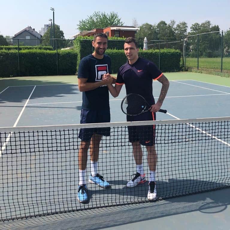 マリオ・マンジュキッチのインスタグラム：「Posljednje pripreme za humanitarni teniski spektakl na Šalati - drago mi je što sam mogao dati nekoliko savjeta @marincilic 😁😜😎 Vidimo se u srijedu! 👋🏼🇭🇷 #GemSetHrvatska #mm17🌪」