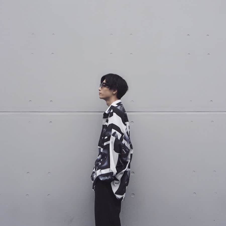 みっきーのインスタグラム：「🕶#KAIKO 👕#the_reracs 👖#nhoolywood 💍#hermes 📸#他撮り  #横顔」