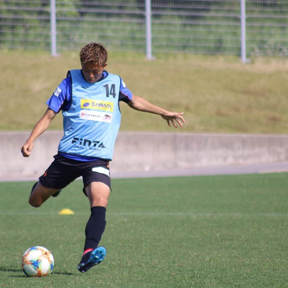 高井和馬さんのインスタグラム写真 - (高井和馬Instagram)「⚽️⚽️⚽️⚽️⚽️ hard training!」6月11日 22時02分 - kazuma_takai