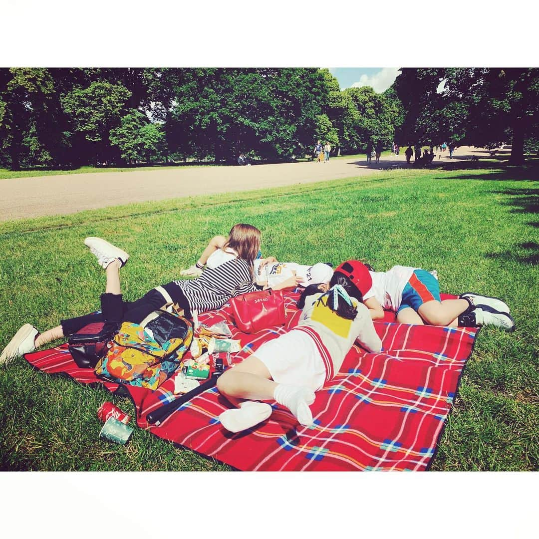 紗栄子さんのインスタグラム写真 - (紗栄子Instagram)「ピクニック日和🌞🇬🇧🌈✨ #london」6月11日 22時21分 - saekoofficial