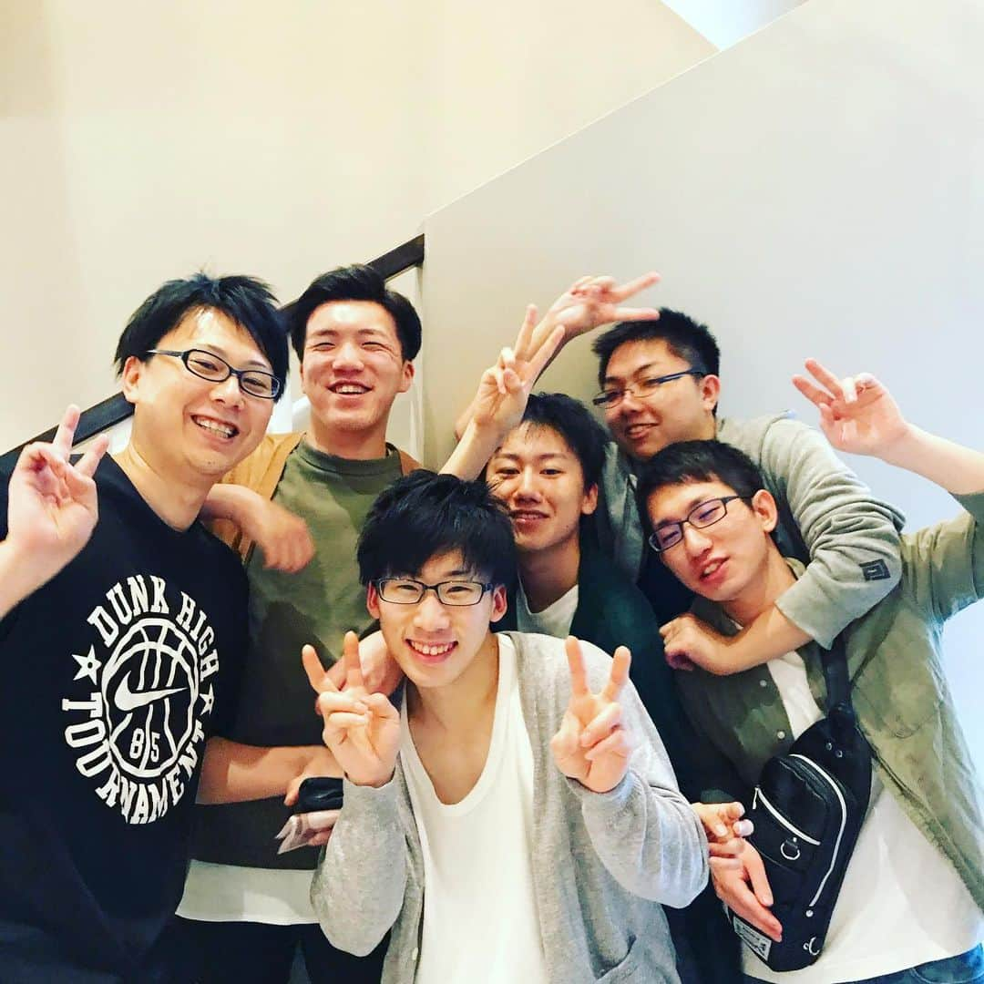 NCC新潟コンピュータ専門学校さんのインスタグラム写真 - (NCC新潟コンピュータ専門学校Instagram)「アメリカ2日目の朝です！！！ みんないい笑顔してる😊 今日はワーナースタジオ見学と、E3見学初日です！ 楽しみな朝は早いです✨  #新潟コンピュータ専門学校 #nsgカレッジリーグ #アメリカ #こちらは朝6時 #朝食 #ホテル #おはよう #E3 #ワーナーブラザーズ」6月11日 22時27分 - ncc_niigata