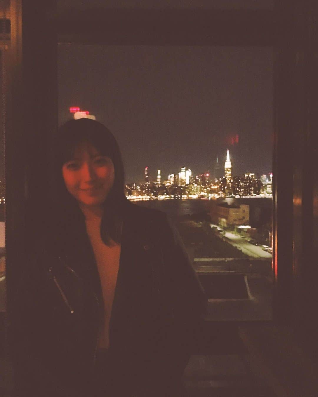 瀧本美織のインスタグラム：「🌃✨ #spread」