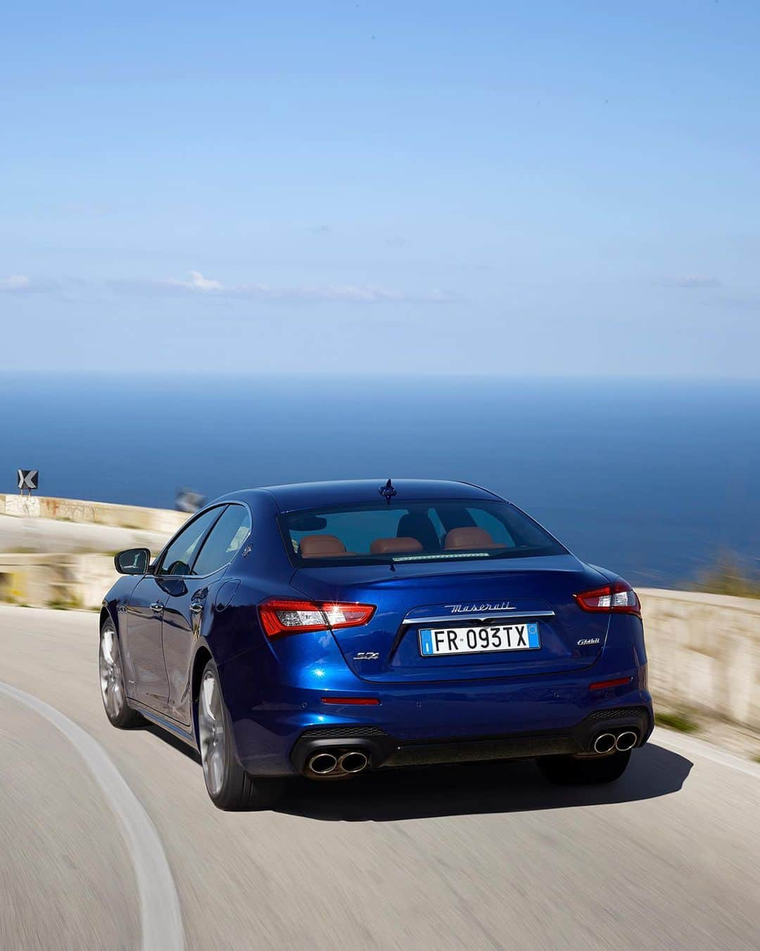 マセラティさんのインスタグラム写真 - (マセラティInstagram)「Audacious and determined, the #MaseratiGhibli broadens your horizons.  #Maserati」6月11日 23時08分 - maserati