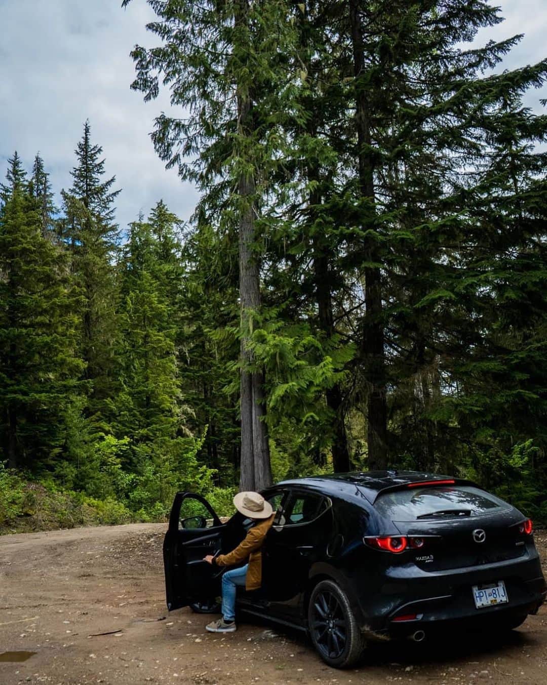 MAZDA Canadaさんのインスタグラム写真 - (MAZDA CanadaInstagram)「Go wherever the roads may lead you in the 2019 #Mazda3 Sport. 📸: @oliver9two5」6月11日 23時22分 - mazdacanada
