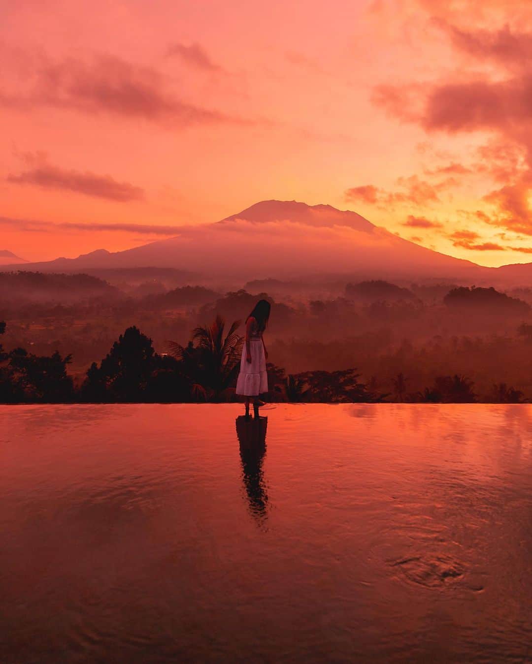 リリー＝ローズ・メロディのインスタグラム：「From that mind blowing morning ✨ #lilyinbali」
