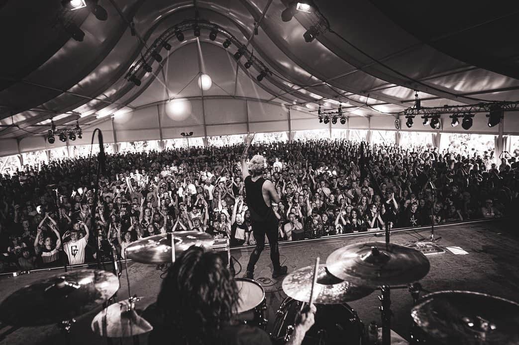 coldrainさんのインスタグラム写真 - (coldrainInstagram)「being a part of @pinkpopfest for the first time was unreal!!! Thank you all so much🔥🇳🇱🤘 Photos by @dajoeberlei」6月11日 23時51分 - coldrain_official